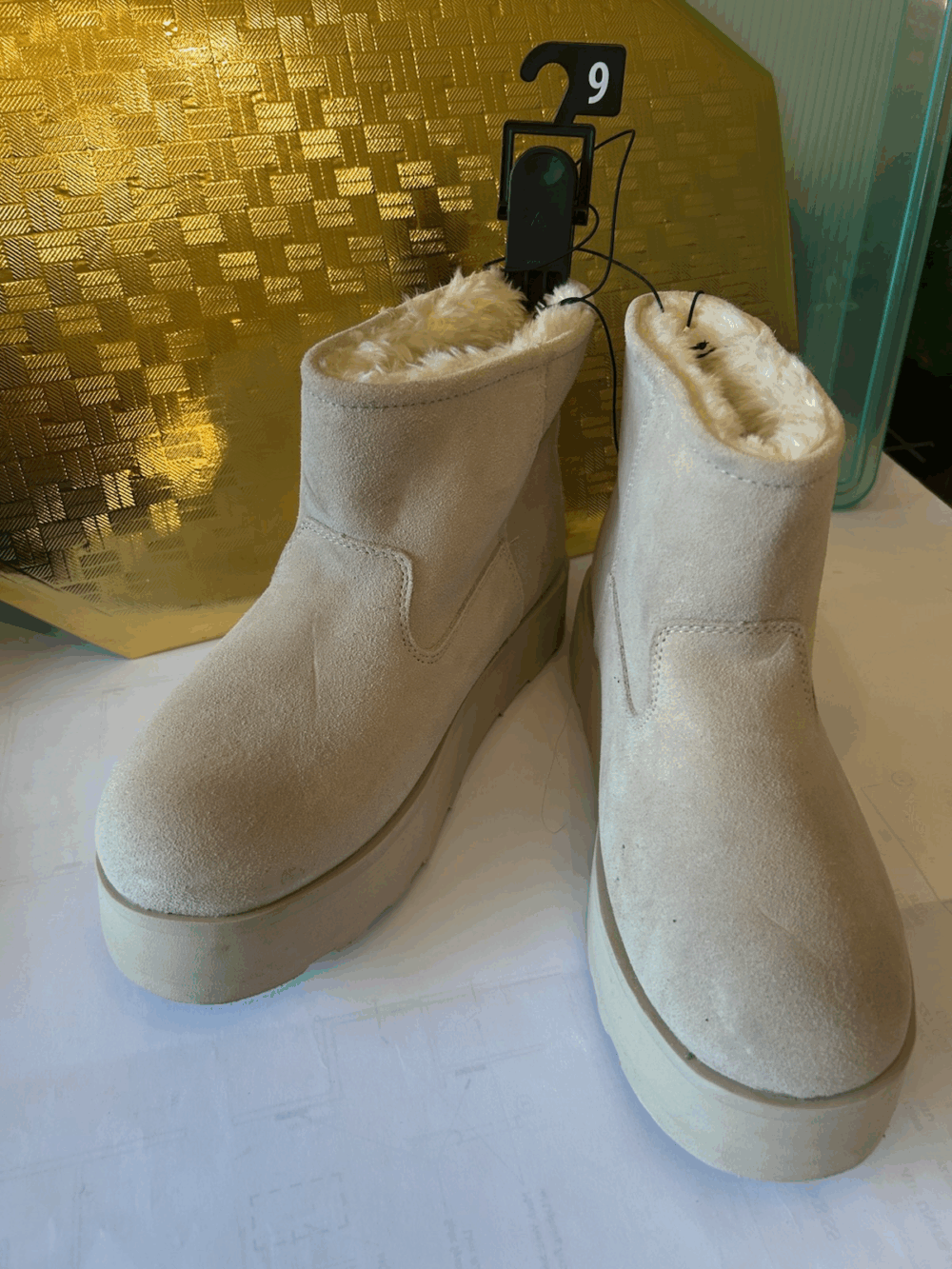 Genuine leather indoor/outdoor sole, Size 9